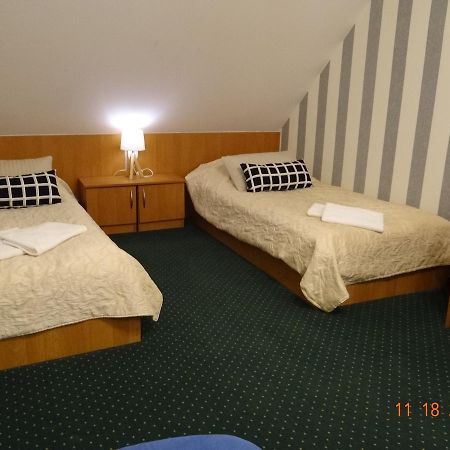 オストロウェンカ "Arkadia" Bed & Breakfast エクステリア 写真
