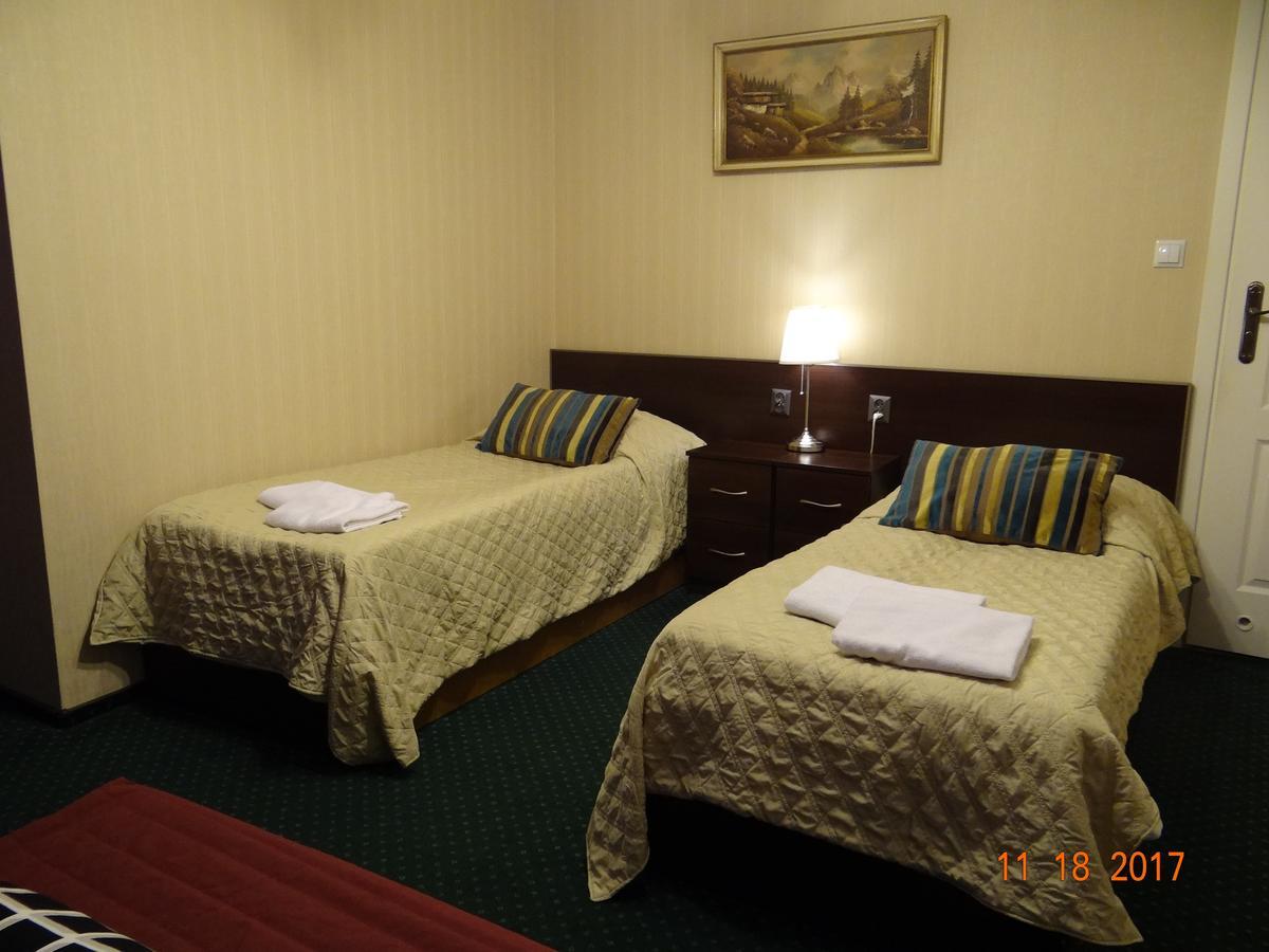 オストロウェンカ "Arkadia" Bed & Breakfast エクステリア 写真