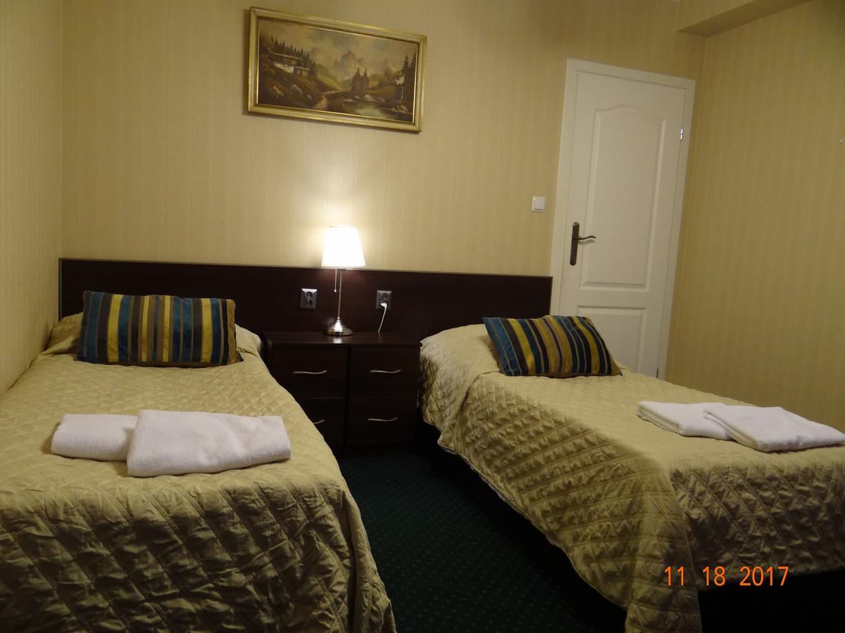 オストロウェンカ "Arkadia" Bed & Breakfast エクステリア 写真